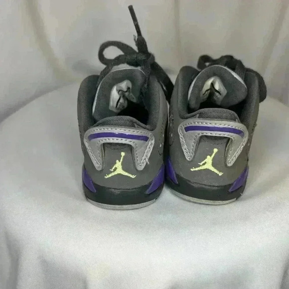 Toddler Nike Air Jordan VI 6 Dark Grey Ultraviolet Wolf Grey Sz 4C Retro - Picture 5 of 9